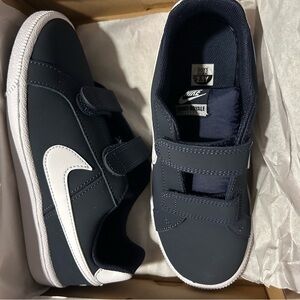Nike Kids' Sneakers - Dark Blue and White